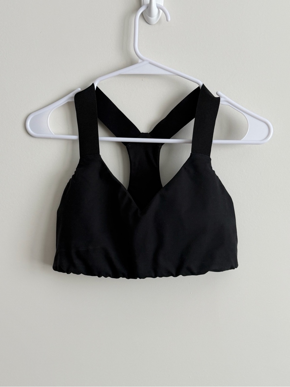 OFFLINE by Aerie The Hugger Racerback Sports Bra Black Size Large Activewear